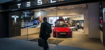 Acțiunile Tesla au crescut după ce compania lui Elon Musk a anunțat majorarea...