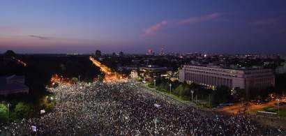 24.000 de persoane au protestat in Bucuresti. Manifestatia se incheie fara...