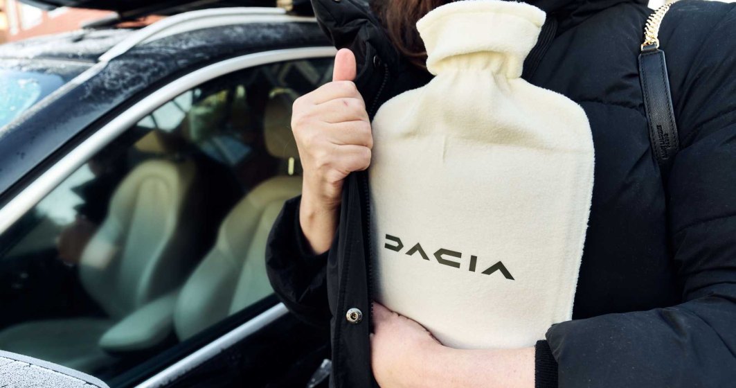 Dacia oferă gratis recipiente cu apă caldă clienților, ironizând programele de abonamente ale BMW