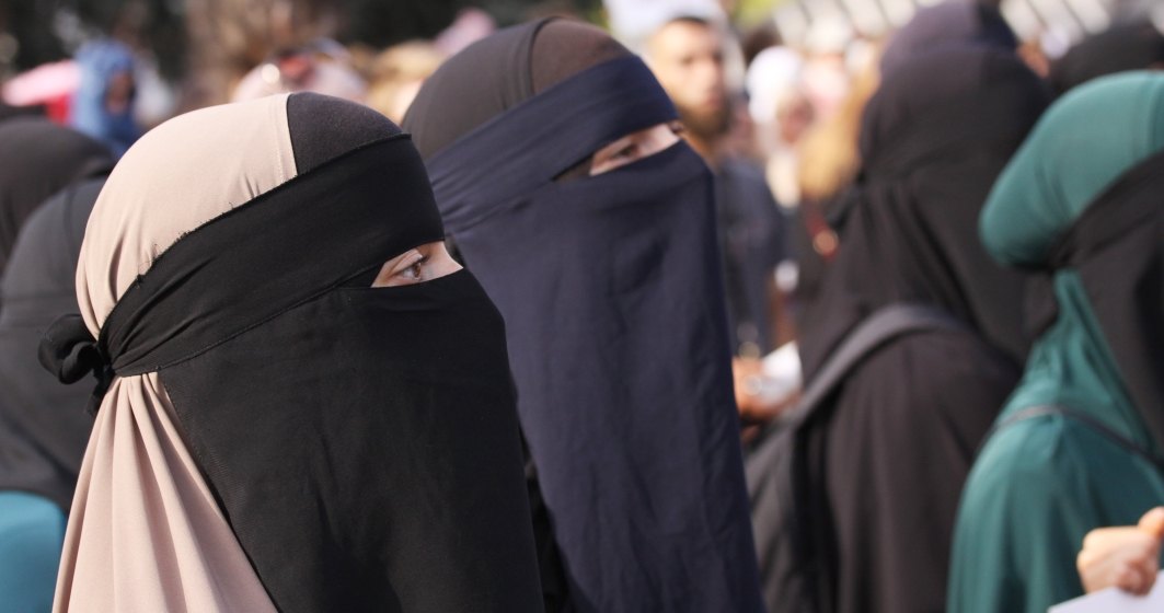 Elvetia: O majoritate covarsitoare a locuitorilor dintr-un canton au votat pentru interzicerea purtarii burqa in spatiul public