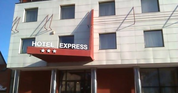 CFR Marfă a scos la vânzare hotelul Express din Predeal pentru 15 milioane lei