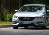 Poza 1 pentru galeria foto Test cu noul Opel Insignia: design de coupe, tinuta sportiva si tehnologii noi
