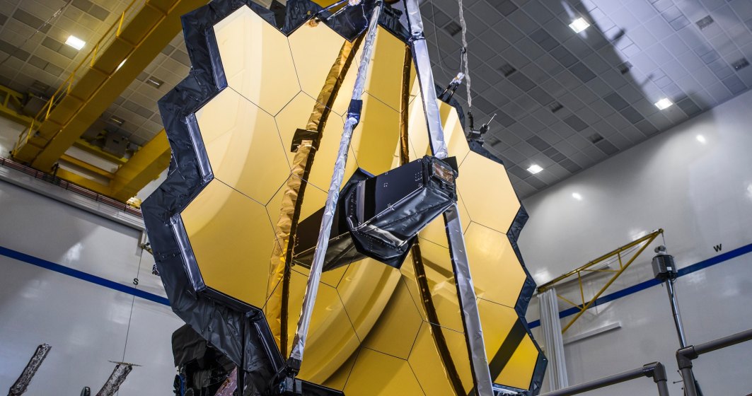 Telescopul spaţial James Webb a fost lovit de un micrometeorit de mărimea prafului