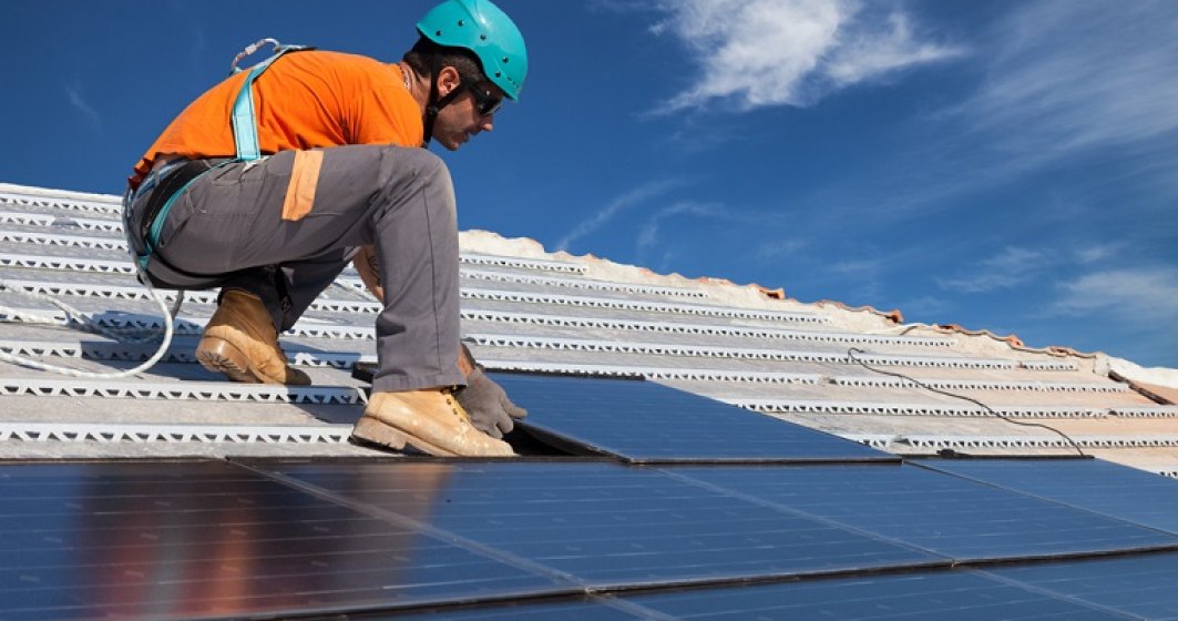 Elon Musk vrea ca Tesla si SolarCity sa creeze acoperisurile solare: Cum vor arata acestea