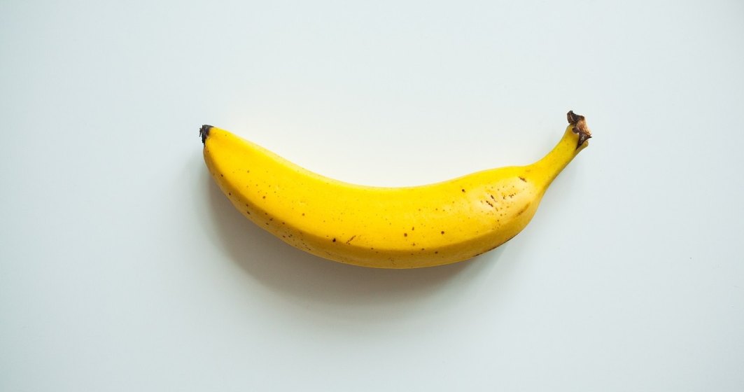 Un pasager la business class a cerut meniu vegan și a primit o banană