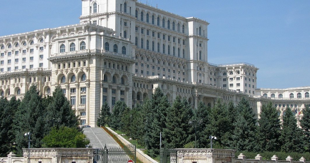 Camera Deputatilor contracteaza noi lucrari de reparatii la Palatul Parlamentului, in valoare de 1,5 milioane de euro