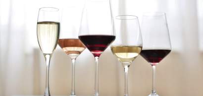 Cantitate de zeci de mii de litri de vin falsificat din Bulgaria, retrasa din...