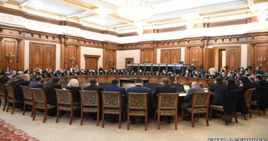 Parlamentul a dat aviz favorabil in unanimitate pentru referendumul declansat de presedinte pe tema justitiei