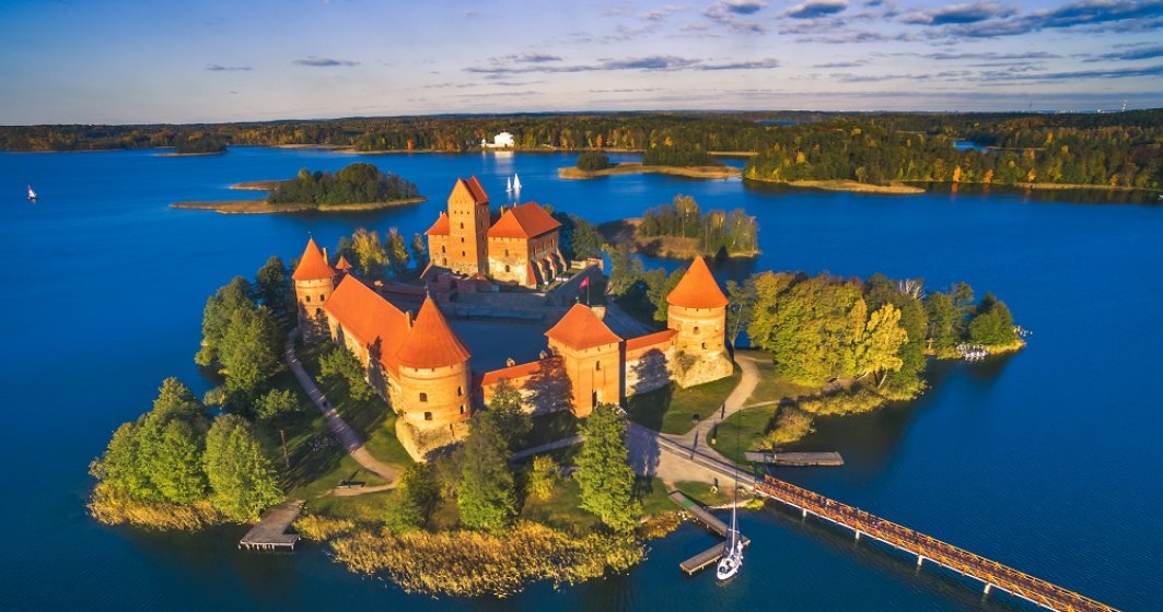 Unde să mergi în vacanță în vara lui 2024: Lituania, o țară baltică „răcoroasă” în care poți evada, cu muzee dedicate diavolilor și situri din patrimoniul UNESCO