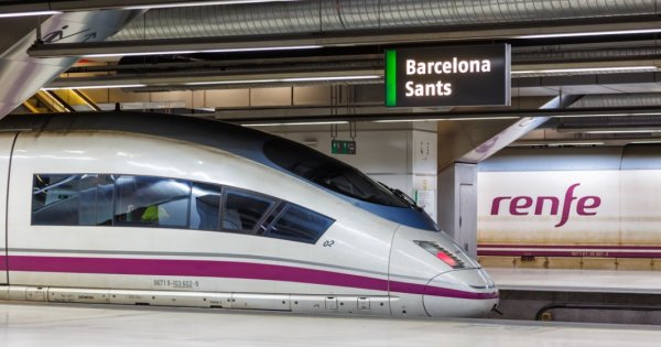 Un român a furat cablurile electrice de la un tren din Spania. A blocat...