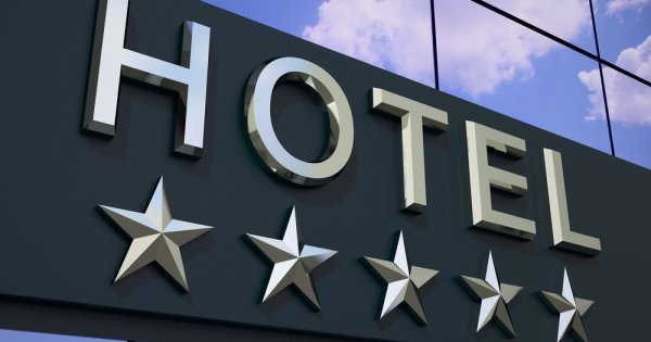 Câte hoteluri, pensiuni și hosteluri are România. Doar 44 dintre ele sunt de...