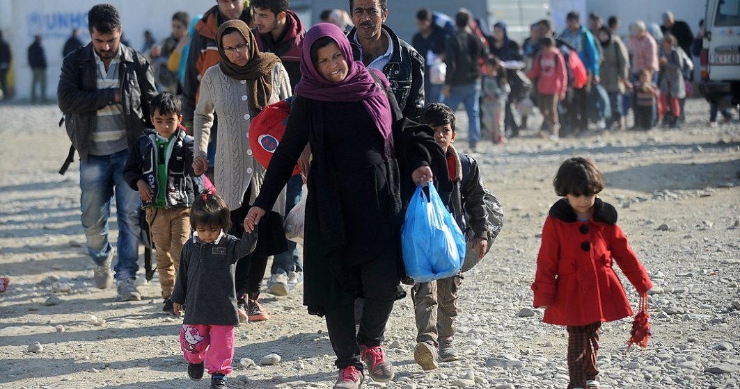 Grecia mai ridică încă un gard la granița cu Turcia pentru a opri migranții