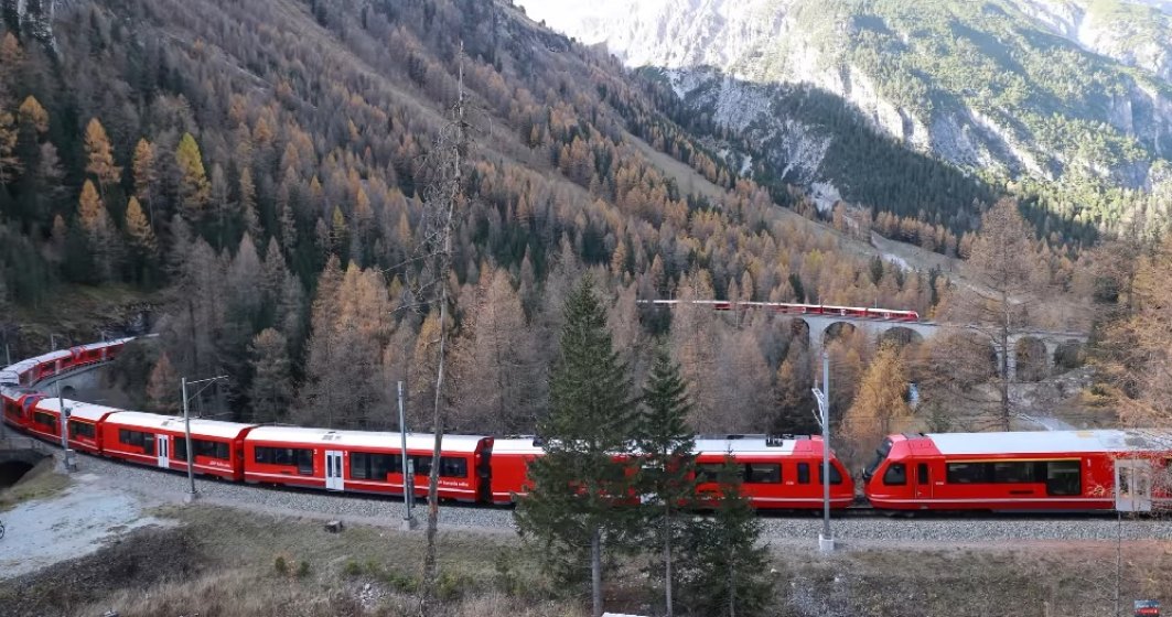"Șarpele" elvețian. Cel mai lung tren de pasageri din lume are aproape 2 kilometri și 100 de vagoane