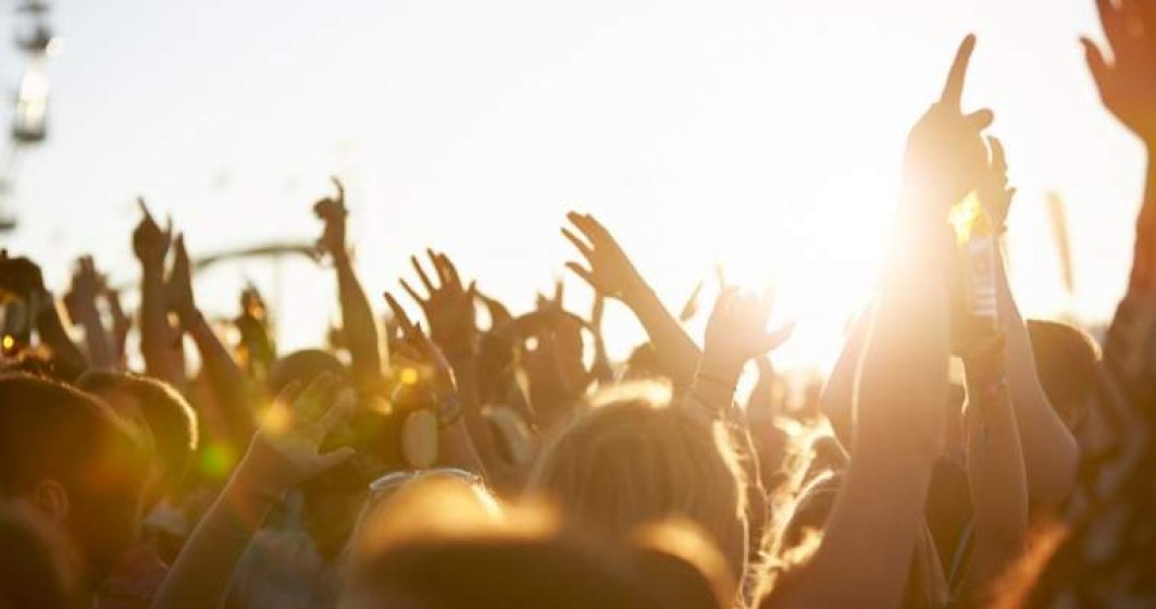 Festivalul Untold - Armin Van Buuren a mixat in fata a peste 60.000 de persoane timp de patru ore
