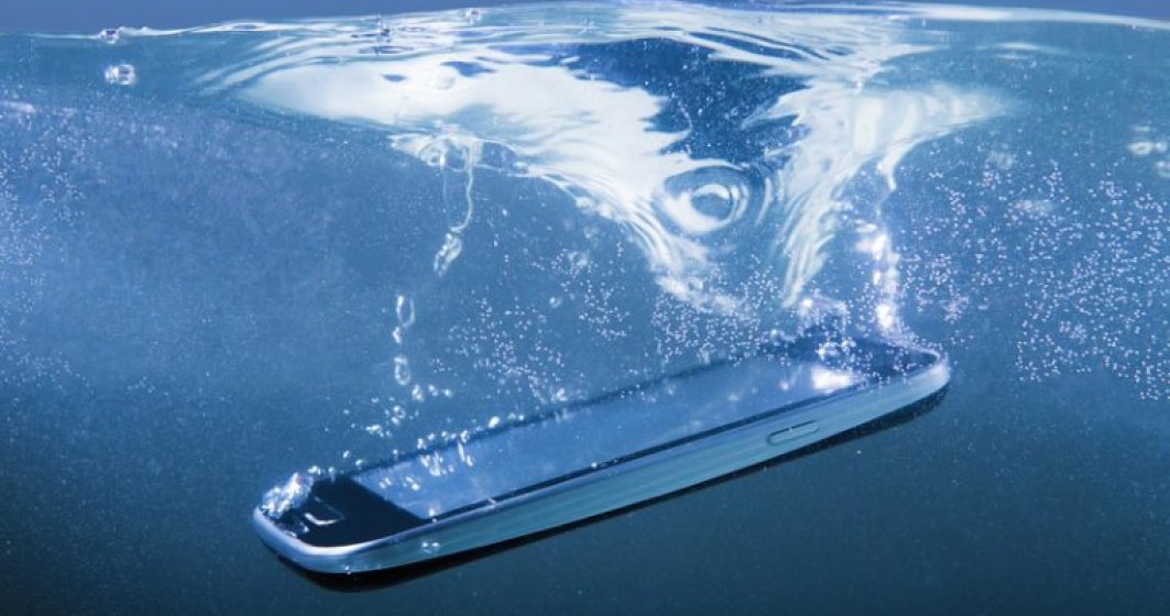 Smartphone-uri rezistente la apa: cinci modele pe care le poti achizitiona la reducere