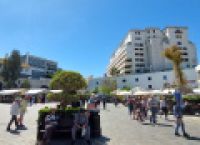 Poza 3 pentru galeria foto [FOTO] Vizită în Gibraltar, un paradis fiscal unde mergi pentru priveliște, maimuțe, alcool și țigări