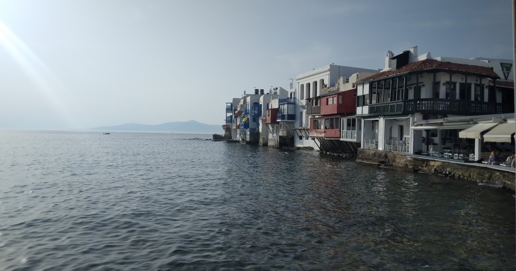 Insulele grecești, ținta construcțiilor ilegale: arestări în Mykonos și Rodos