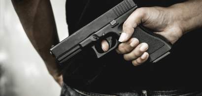 Un barbat a fost amenintat cu un pistol in Constanta. I-a fost furata masina