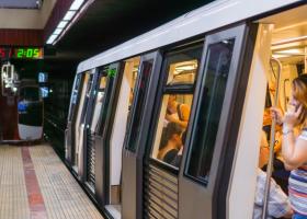 Incident grav la metroul din București. Un călător a căzut pe șine