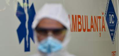 Asistent medical pe ambulanță: Din 6 solicitări, 5 sunt persoane infectate cu...