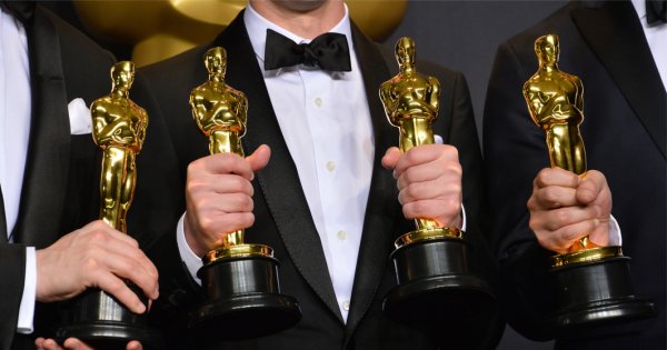 Oscar 2024: Lista completă a câștigătorilor din acest an. Emma Stone a...