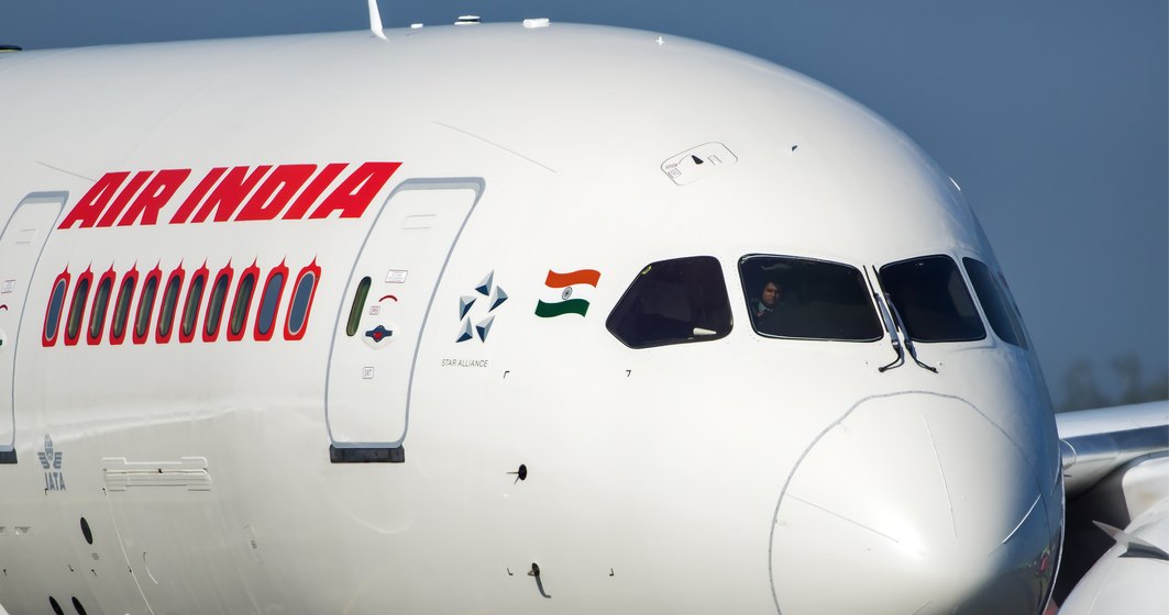 Un avion Air India s-a rupt în două la aterizare; cel puțin doi morți și 35 de răniți
