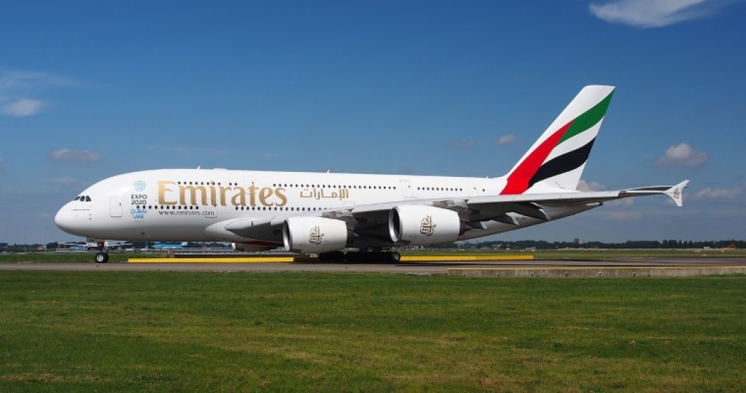 Un chinez s-a ascuns in cala unui avion Emirates spre Dubai, dupa ce a auzit ca acolo si cersetorii castiga bine