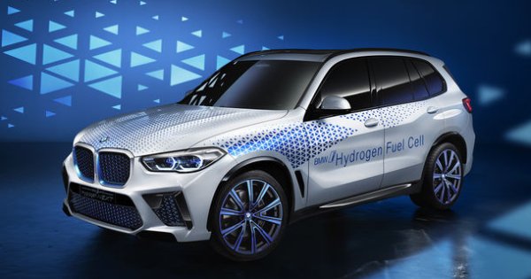 BMW prezinta la Frankfurt un X5 adaptat la pile de combustie pe hidrogen....