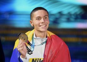 David Popovici și-a donat medalia de aur copiilor bolnavi de cancer