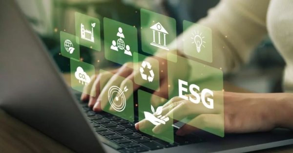 Imagine pentru articolul: Doi antreprenori români lansează Indicathor ESG, o platforma AI ce...