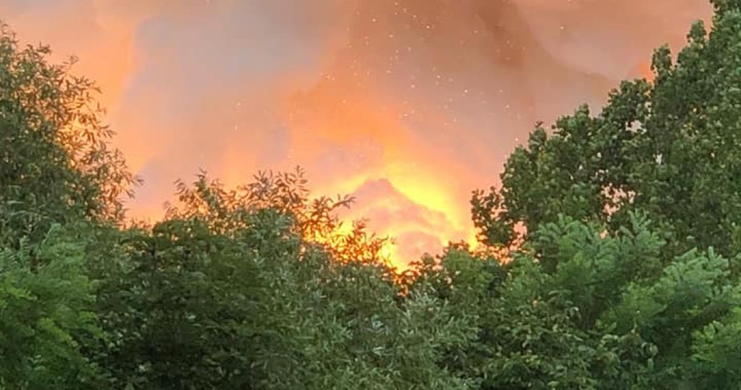 Incendiu puternic în Constanța: flăcările au cuprins o fabrică din zona industrială