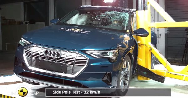 VIDEO: Cum se prezinta la accidente cele mai noi masini electrice si hibride...