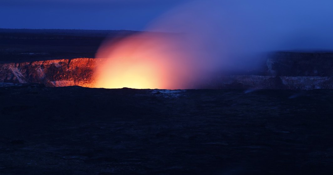Avertisment MAE: Un vulcan din Islanda a început să erupă