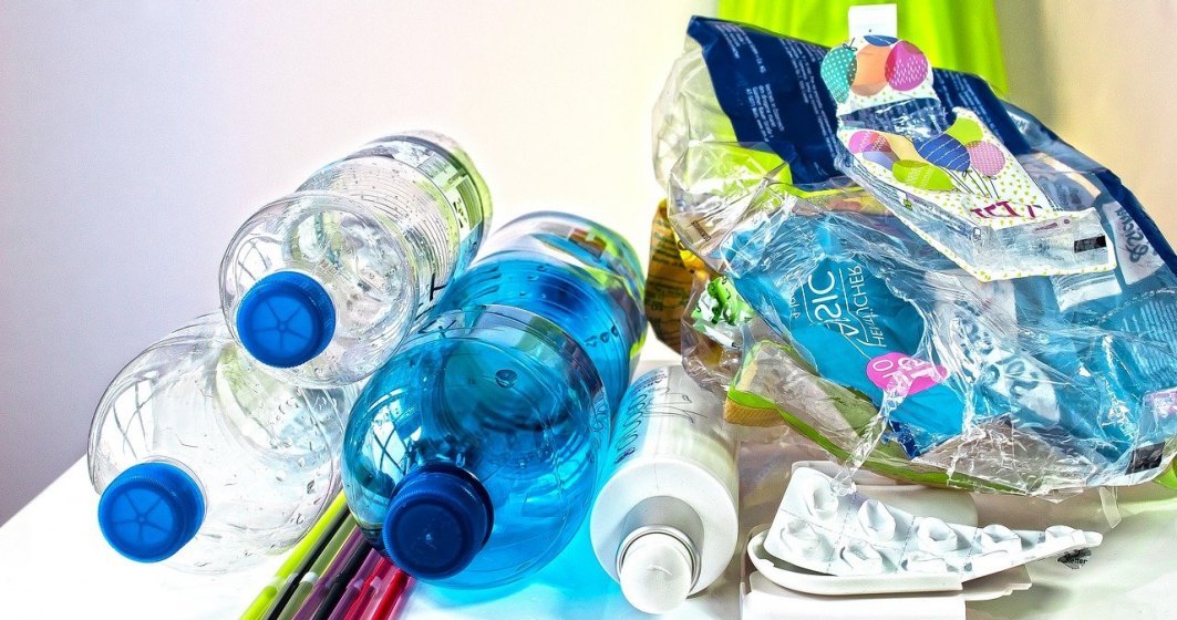 Nouă campanie Auchan: clienți primesc bani înapoi pentru ambalajele reciclate