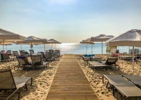 Bulgarii au lansat aplicația de rezervare a șezlongurilor pe plajă. Cum...