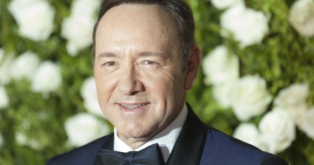 "House of Cards" se anuleaza dupa ce Kevin Spacey a fost acuzat ca a hartuit sexual un minor