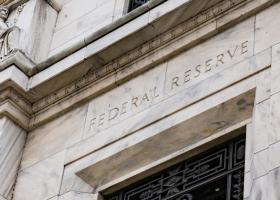 Fed a menținut dobânda de referință. În 2024 ar putea urma trei sau chiar mai...