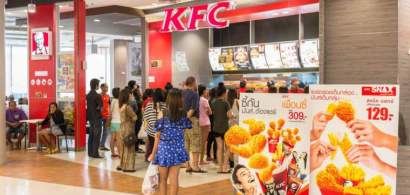 Lantul de restaurante KFC angajeaza casieri si bucatari in cele 60 de...