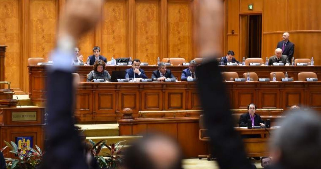 Masuri speciale in Parlament, in ziua motiunii de cenzura: tarc pentru jurnalisti si lifturi exclusive pentru demnitari