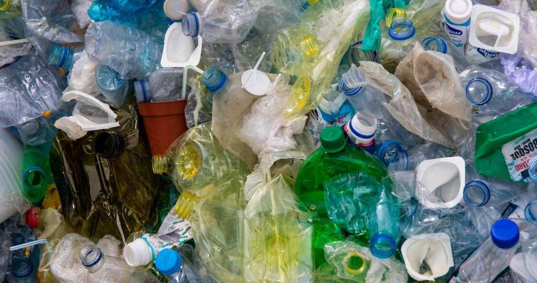 Comisia Europeană va anunța noi reguli privind ambalejele, pentru a reduce deșeurile generate