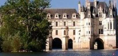 Cate o noapte in fiecare castel, Valea Loirei