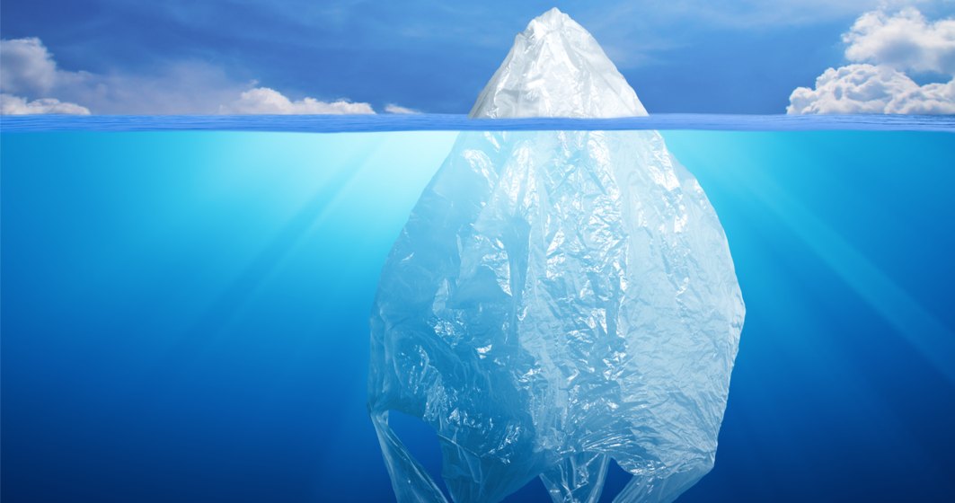 STUDIU: Poluarea cu plastic a Oceanului Atlantic a fost subestimată