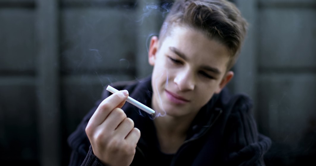 Studiu World Vision Romania: 56% dintre copiii din mediul rural care fumeaza aprind prima tigara la varsta de 12 ani