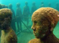 Poza 3 pentru galeria foto Cum arată prima galerie de artă subacvatică din lume. Și România ar putea avea una în curând