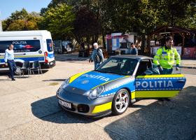 Imagine: GALERIE FOTO | Cum a ajuns Poliția Română să aibă un Porsche 911 cu care a...