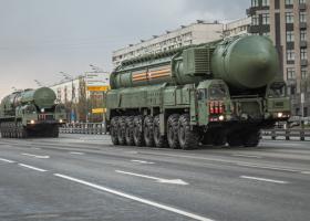 Rusia își suspendă participarea la tratatul de dezarmare nucleară New START