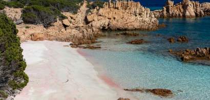 Număr limitat de turiști și taxă pentru plajă: cum își protejează Italia...