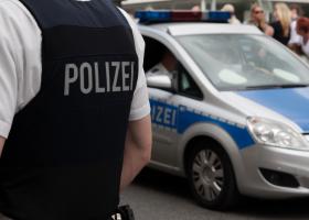 Peste 100 milioane de dolari falși, găsiți de poliția din Germania
