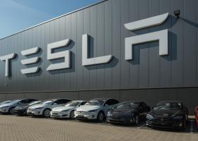 Situație neobișnuită: Fabrica Tesla din Germania, obligată să-și întrerupă...