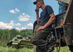Cum își riscă fermierii ucraineni viața ca să însămânțeze recolta de anul acesta